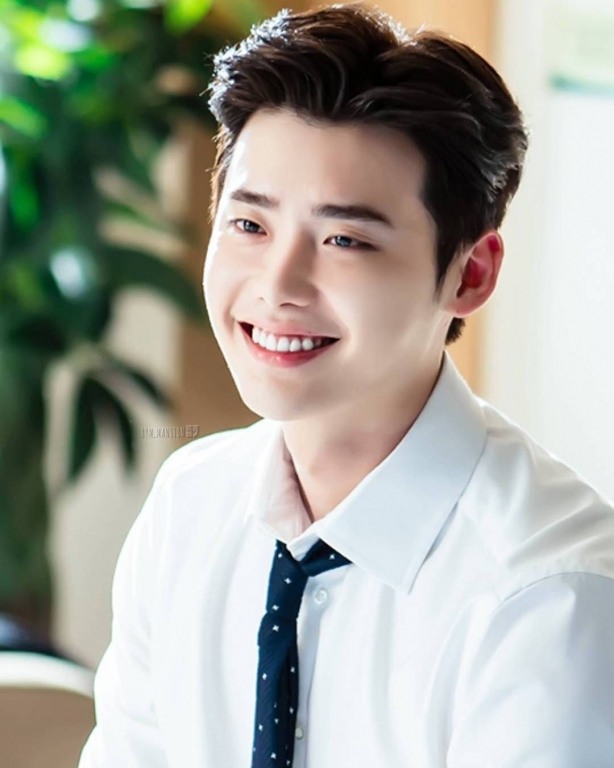 ASK K-POP Lee Na Young Embraces Lee Jong Suk Sweetly In ...
