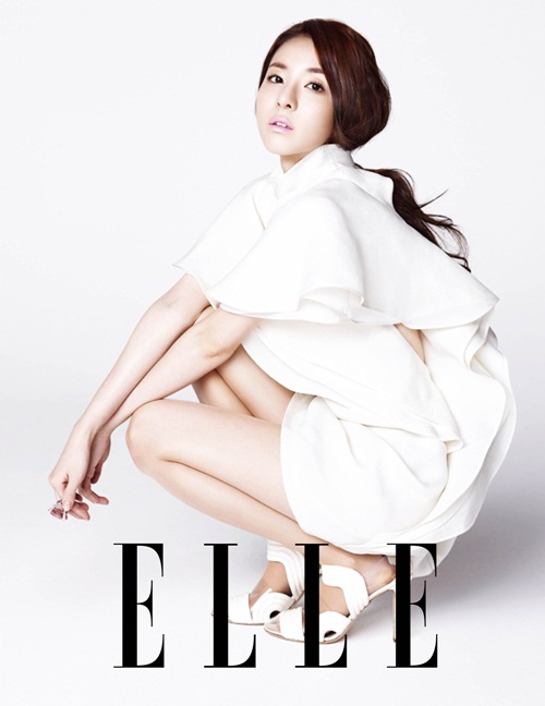 2NE1&prime;s Dara dons a 100-carat ring for &lsquo;Elle&rsquo;