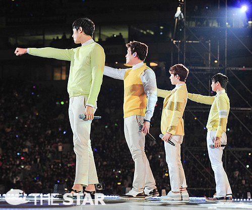 21 idol groups perform at the &rsquo;2013 Dream Concert&rsquo;