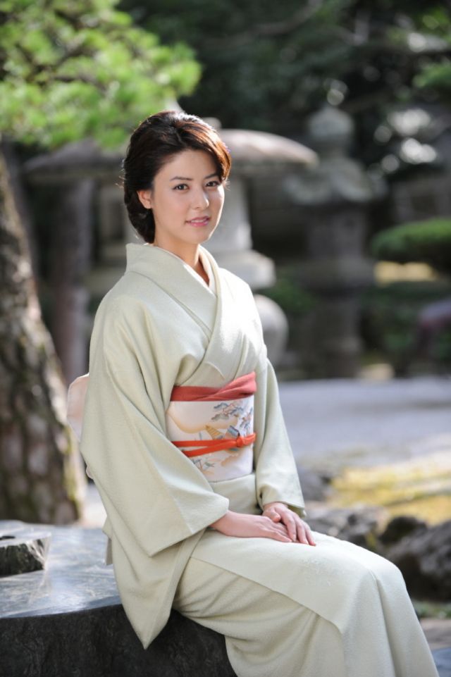 Japanese actress Mina makes a special appearance in &quot;The King of Dramas&quot;