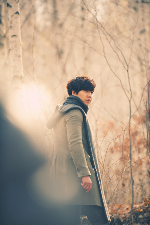 Lee Seung Gi releases &ldquo;Forest&rdquo; MV
