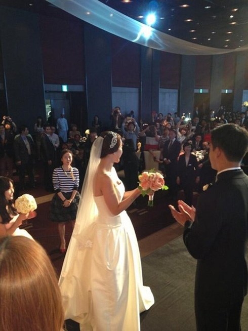 Hong Seok-cheon at Jeong Seok-won and Baek Ji-young's wedding