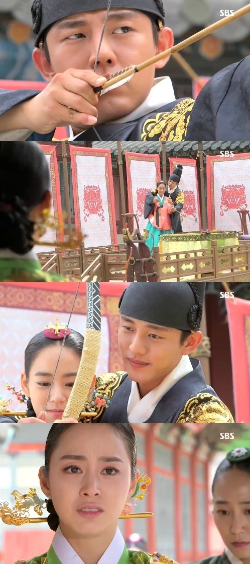 Yoo Ah-in gets close to Han Seung-yeon to make Kim Tae-hee jealous