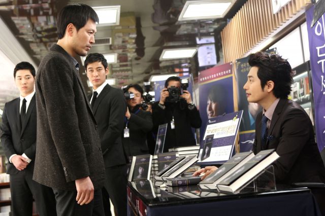 new stills, posters and trailer for the upcoming Korean movie &quot;Confession of Murder&quot;