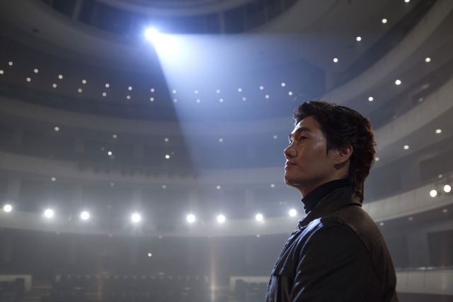 new official trailer and stills for the Korean movie 'The Tenor Lirico Spinto'